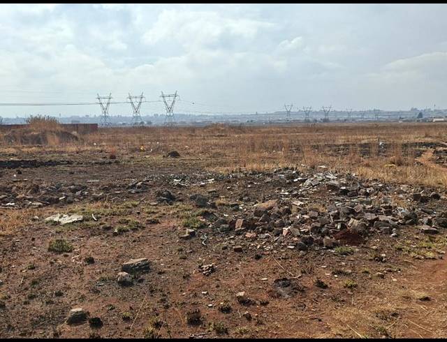 LAND FOR SALE IN PROTEA GLEN EXT